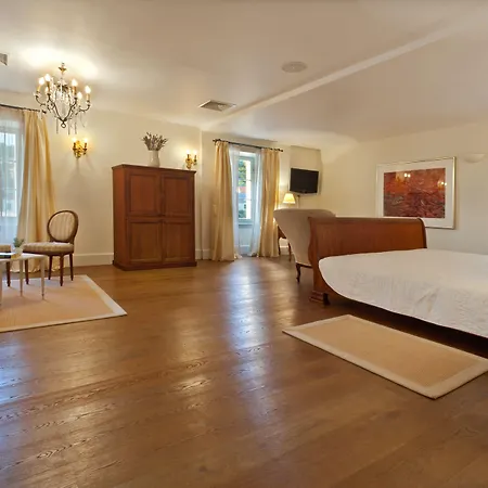 Heritage Martinis Marchi Szálloda 5*