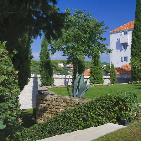 Heritage Martinis Marchi 5* Maslinica