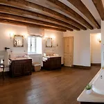 Hotel Heritage Martinis Marchi