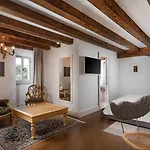 Heritage Martinis Marchi Hotel Maslinica