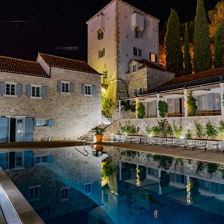 Heritage Martinis Marchi Hotel Maslinica