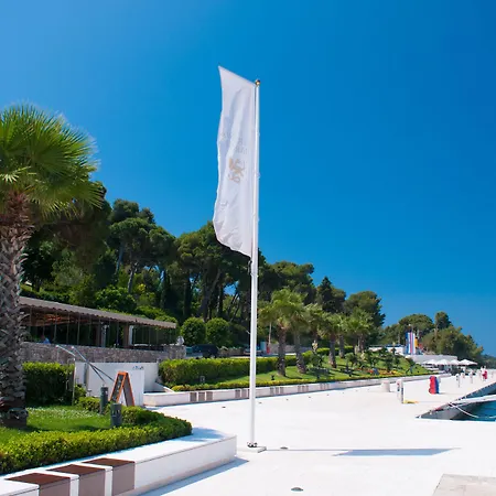 Heritage Martinis Marchi Hotel