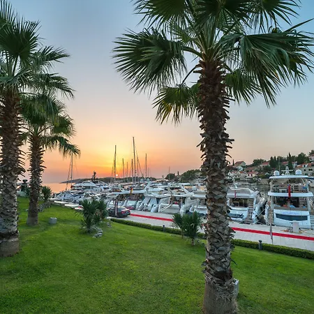 Heritage Martinis Marchi 5* Maslinica