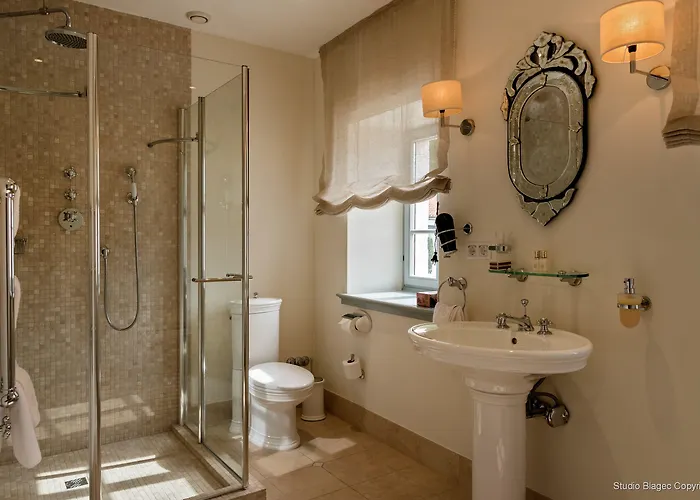 Heritage Martinis Marchi Hotel Maslinica