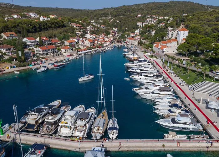 Heritage Martinis Marchi Hotel Maslinica