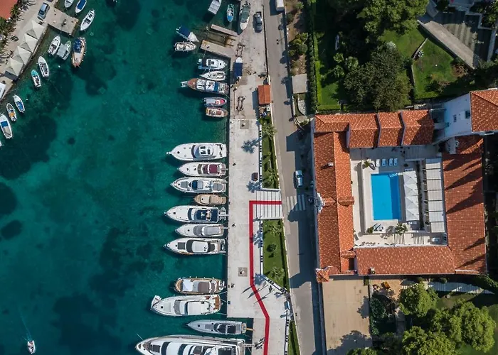 Heritage Martinis Marchi Hotel 5*