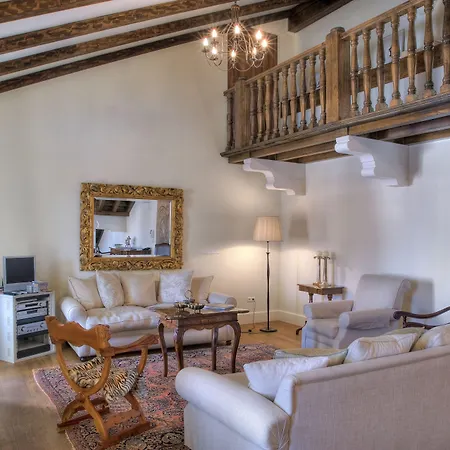 Heritage Martinis Marchi Hotel Maslinica